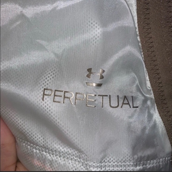 NWT Under Armour Perpetual Windbreaker - Picture 4 of 6